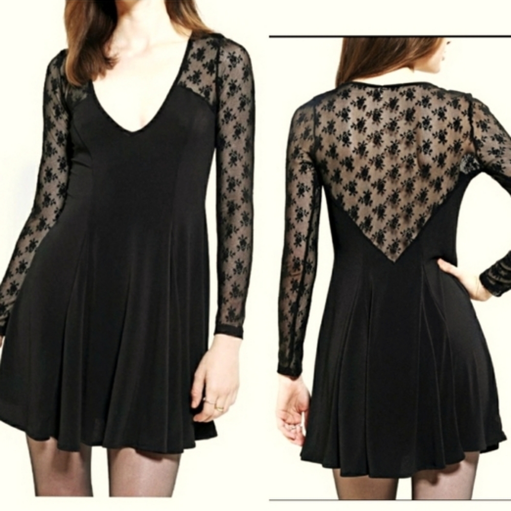 Kimchi Blue Sz Small Lace Sleeve Dress